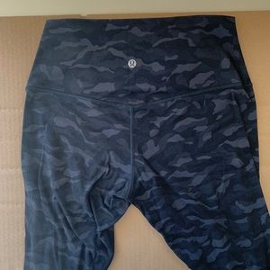 black camo full length lululemon leggings